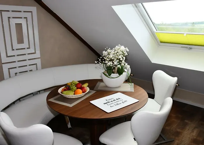 Daire Zimmermanns Lounges